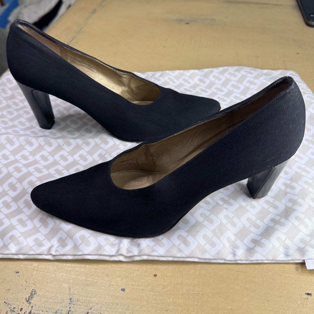 Yves Saint Laurent Black Heels - Picture 2 of 8